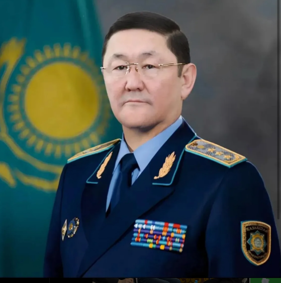 Заңды қорықпай, құрметтейтін ұрпақты қалай тәрбиелеуге болады?  Оған жауап – профилактикада, білім беруде және дана тәлімгерлікте.  Бүгін, өкінішке қарай, кейбір жасөспірімдер төбелес пен одан да ауыр қылмыстарға барып жүр. Көпшілігі заңды бұзып жатқ